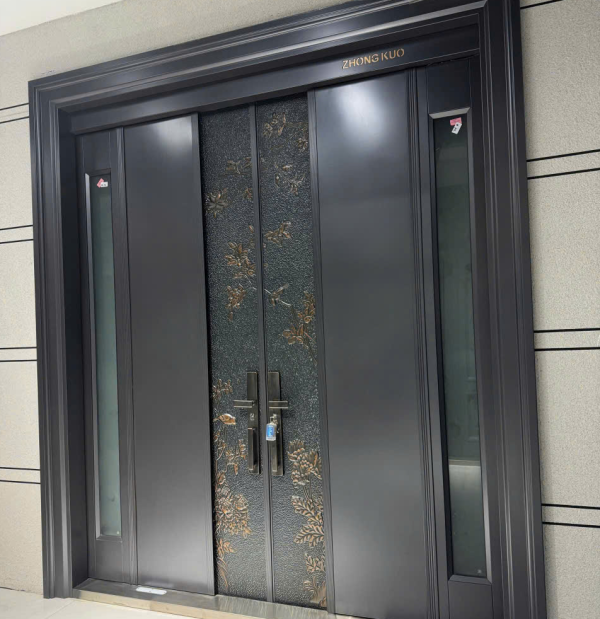 CỬA THÉP NHẬP KHẨU 4 CÁNH - M07