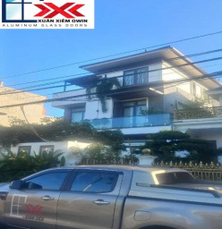 Thi công lắp đặt cửa nhôm kính cao cấp cho căn nhà villa 3 tầng Anh Lượng-Hải Tân-Hải Hậu-Nam Định ( Cũ).Nay thuộc Tỉnh Ninh Bình.